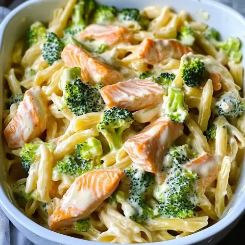 Creamy Salmon Broccoli Pasta