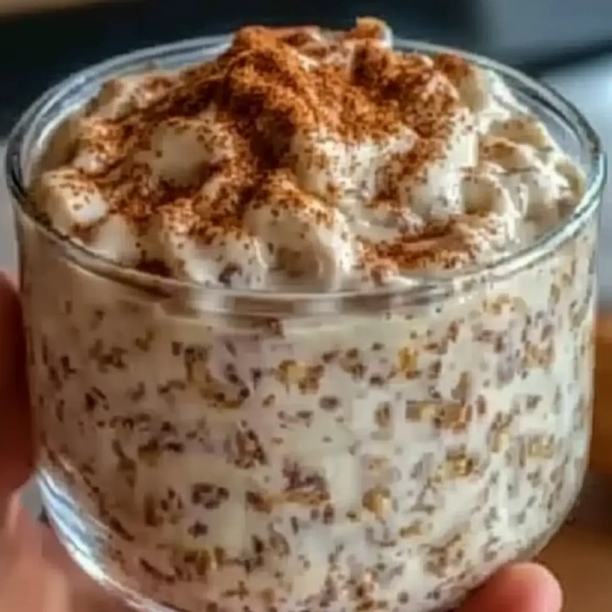 Creamy Cinnamon Roll Overnight Oats